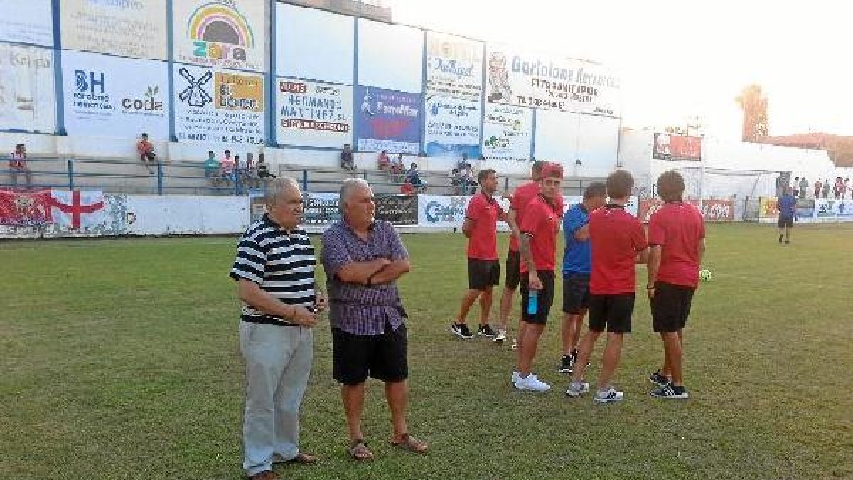 El presidente a pie de campo.