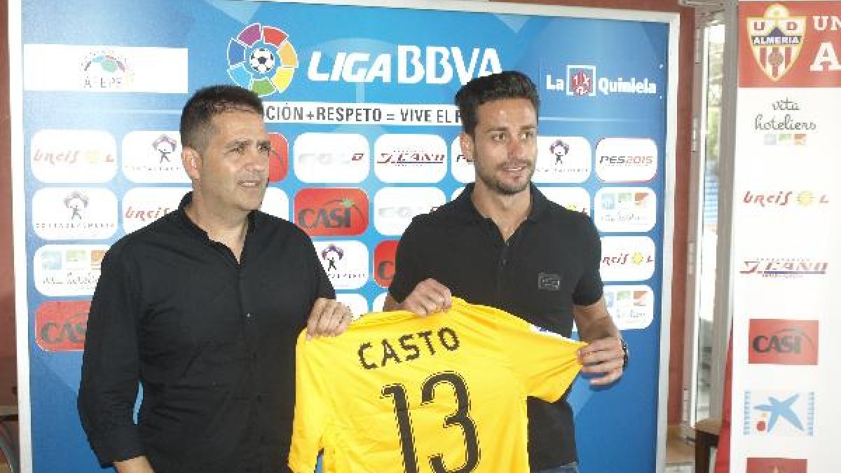 Alberto Benito presentó a Casto en el Palco del Mediterráneo.