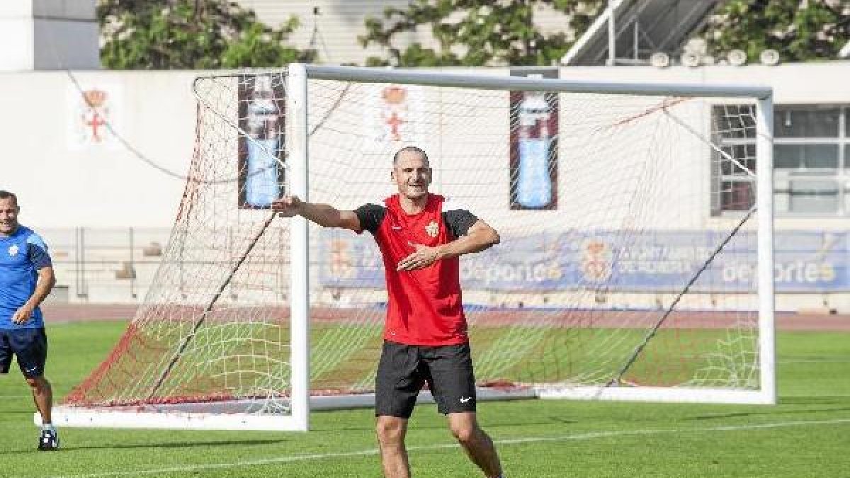 Fernando Soriano vuelve a ser feliz y mira hacia Primera División.