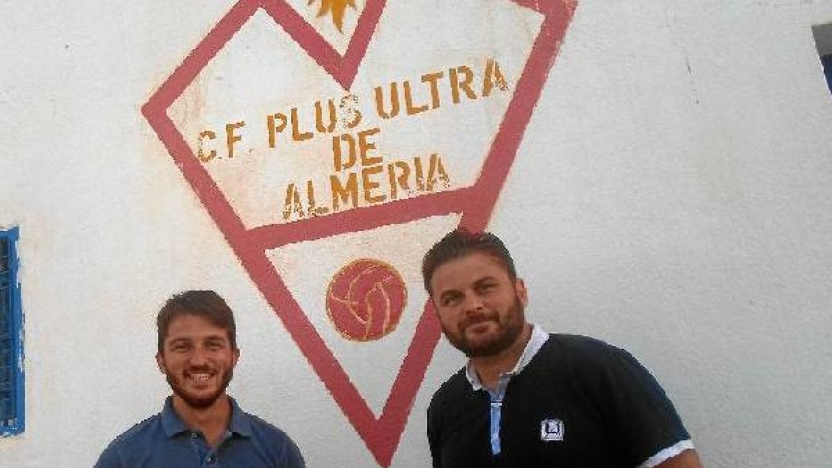 David y Javier Rojas en el homenaje a su padre en Las Chocillas.