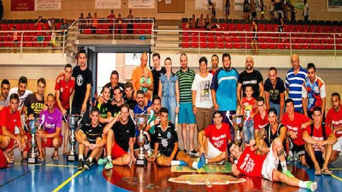 Foto de familia del maratón del pasado año.