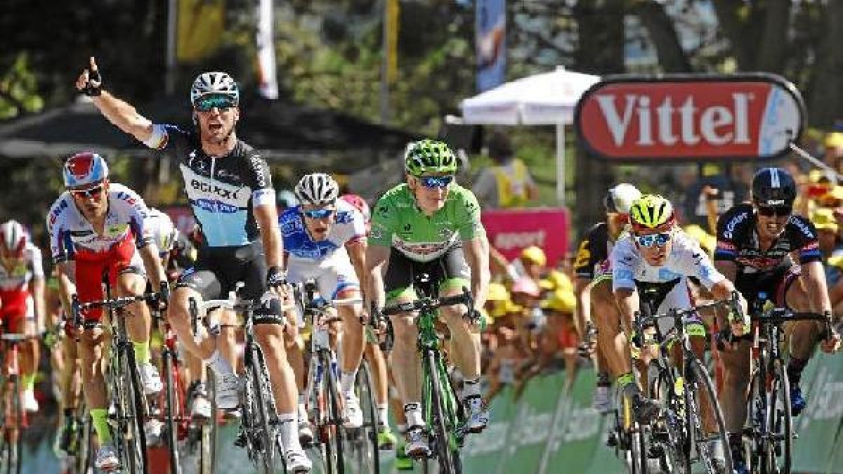 Mark Cavendish se impone a André Greipel y Peter Sagan en la séptima etapa