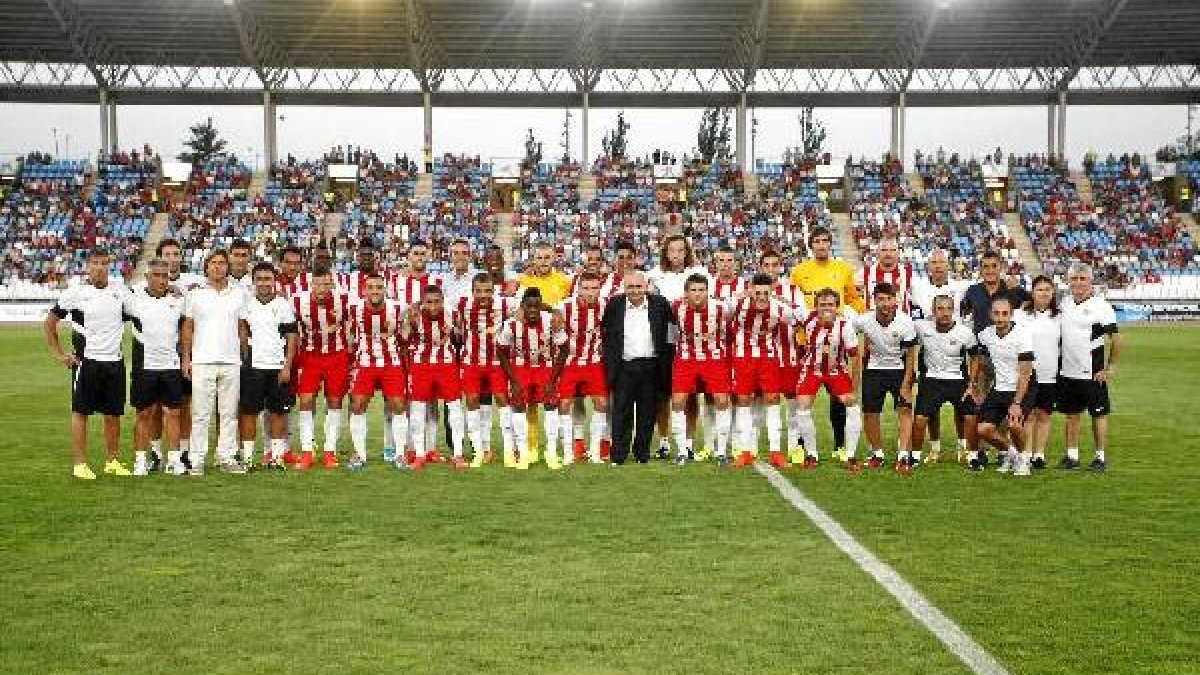 Alfonso García quiere una buena foto de familia para volver a Primera.