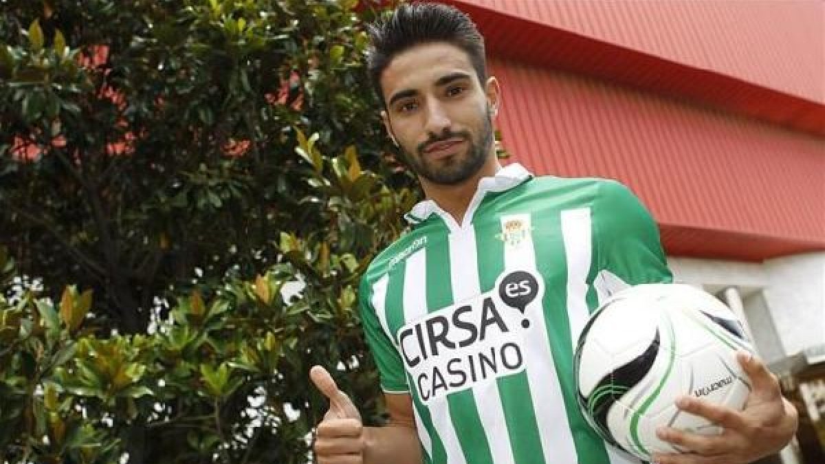 Chuli cambiará el verdiblanco por el rojiblanco.