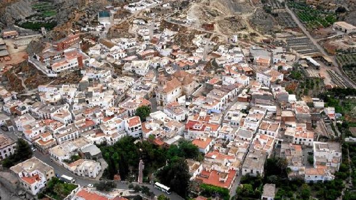 La poca población de Alhabia hace que sea el municipio cuyos vecinos más deben.