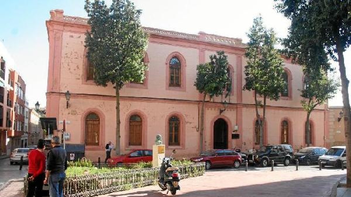 La sede de la UNED está en el centro histórico.
