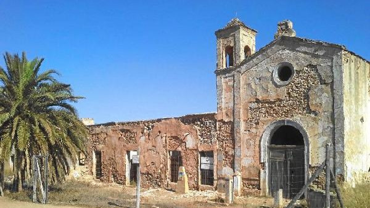 El Cortijo del Fraile se encuentra en un estado de casi ruina.