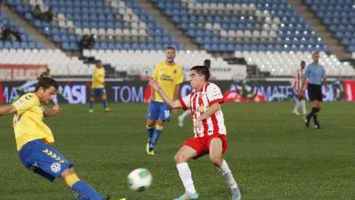 Cristóbal quiere convencer a Sergi Barjuan.