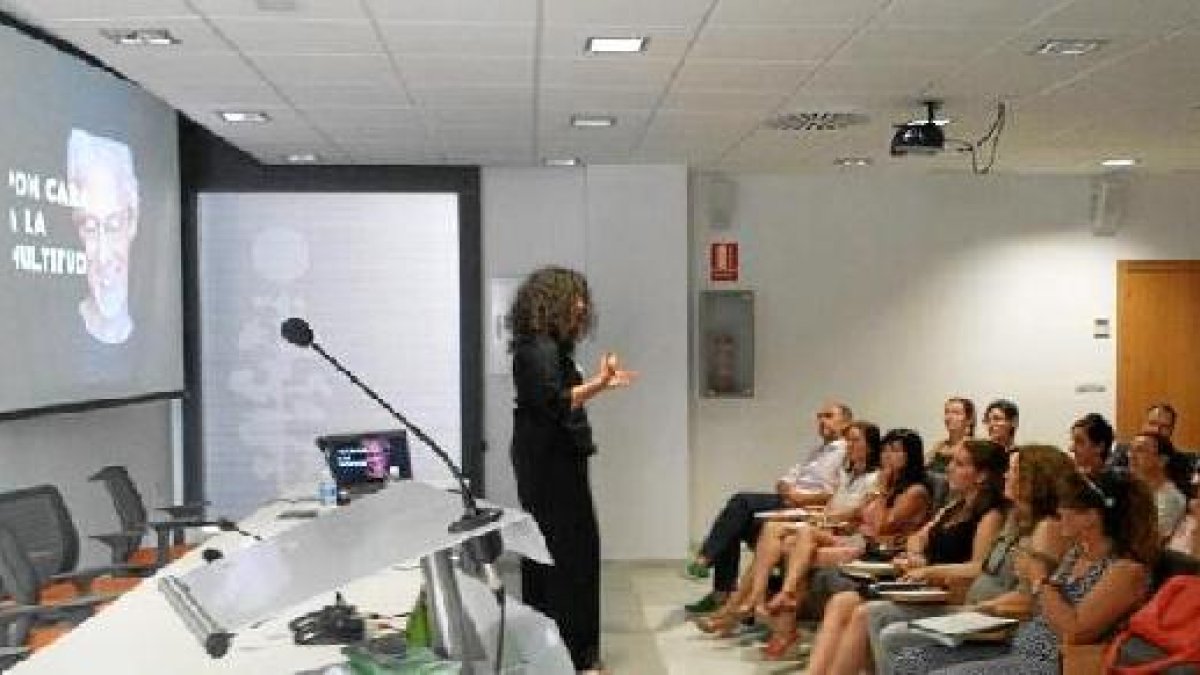 Jornada de Storytelling en el CADE de Almería