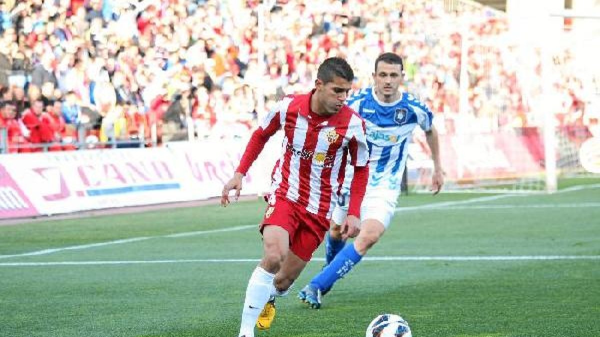 Iago Falqué en su etapa de jugador del Almería.