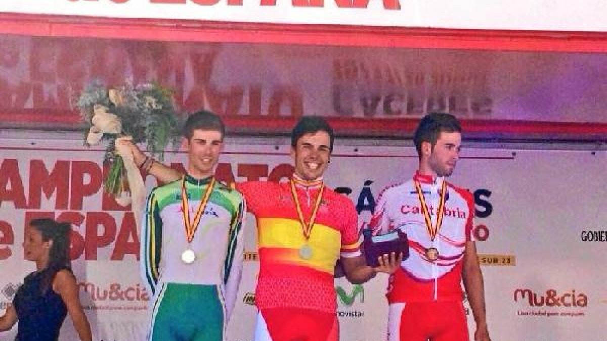 Cristian en el podio de los vencedores.