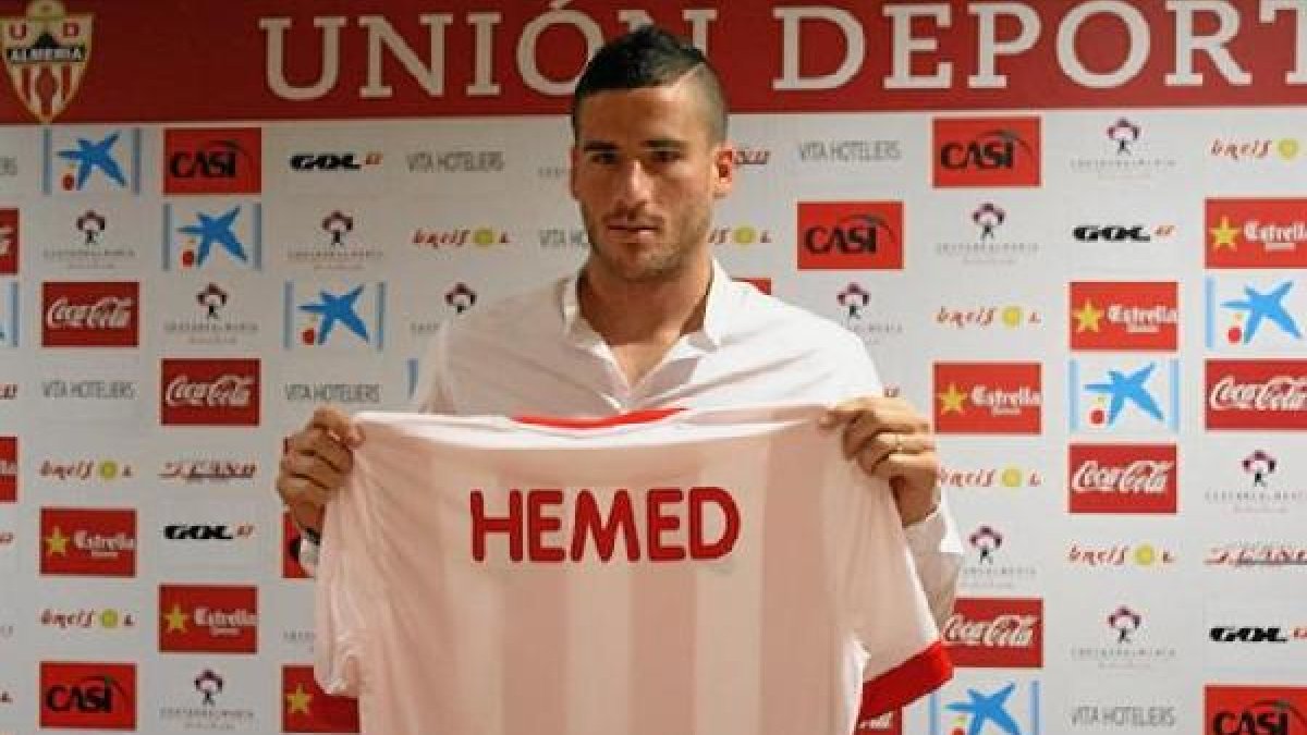 Tomer Hemed en su puesta de largo con el Almería.