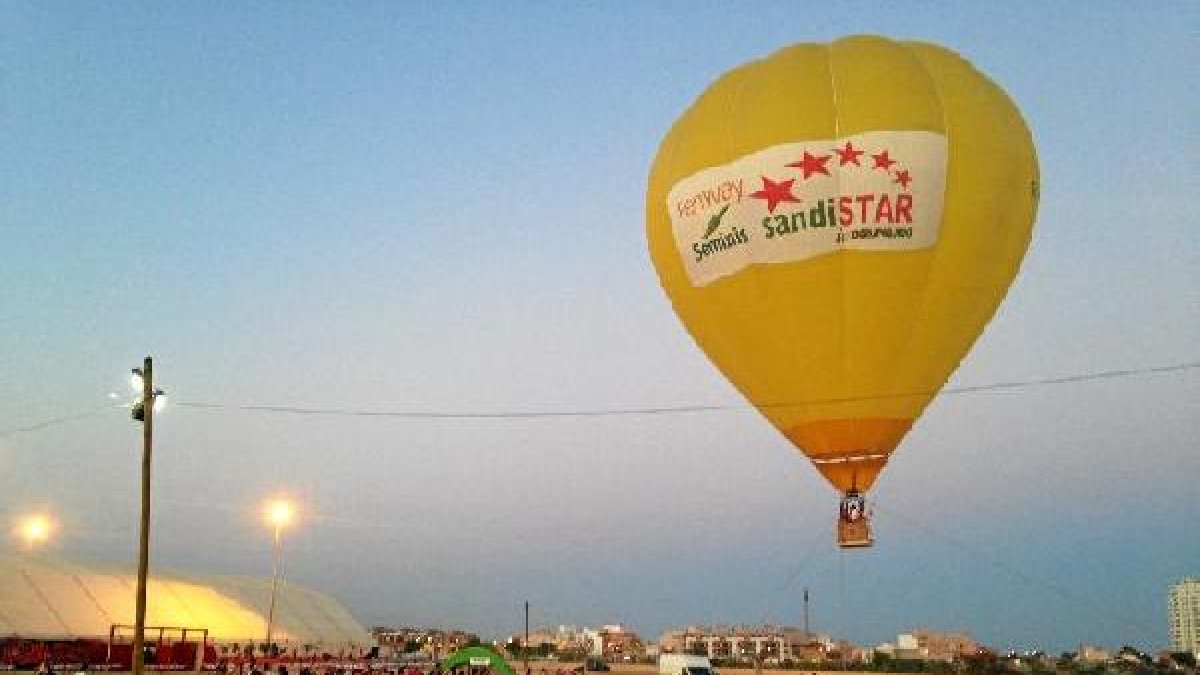 Expectación para subir al globo de SandiStar