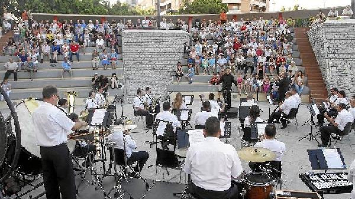 Concierto de la Banda Municipal de Almería en el Anfiteatro de la Rambla.