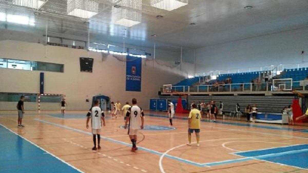 Uno de los partidos celebrados en el pabellón Moisés Ruiz.