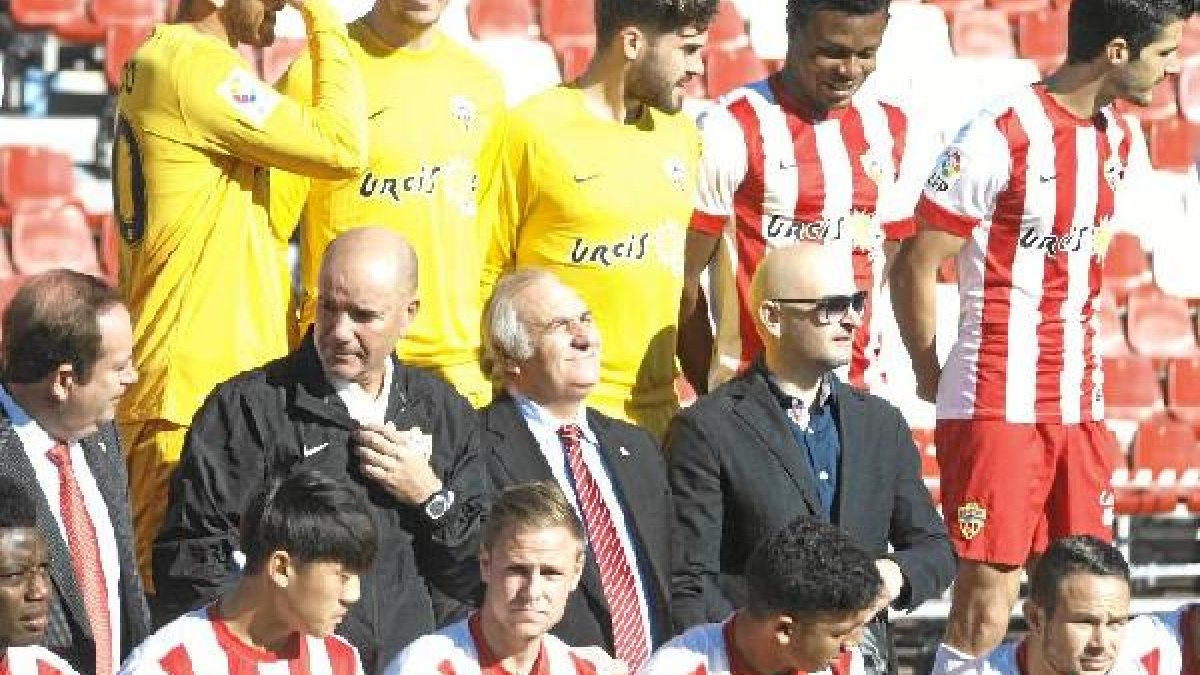 Alfonso García puede repetir esta foto de la cantera con el primer equipo.