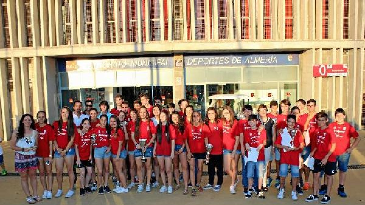 Familia del C. B. Almería en la gala del baloncesto provincial.