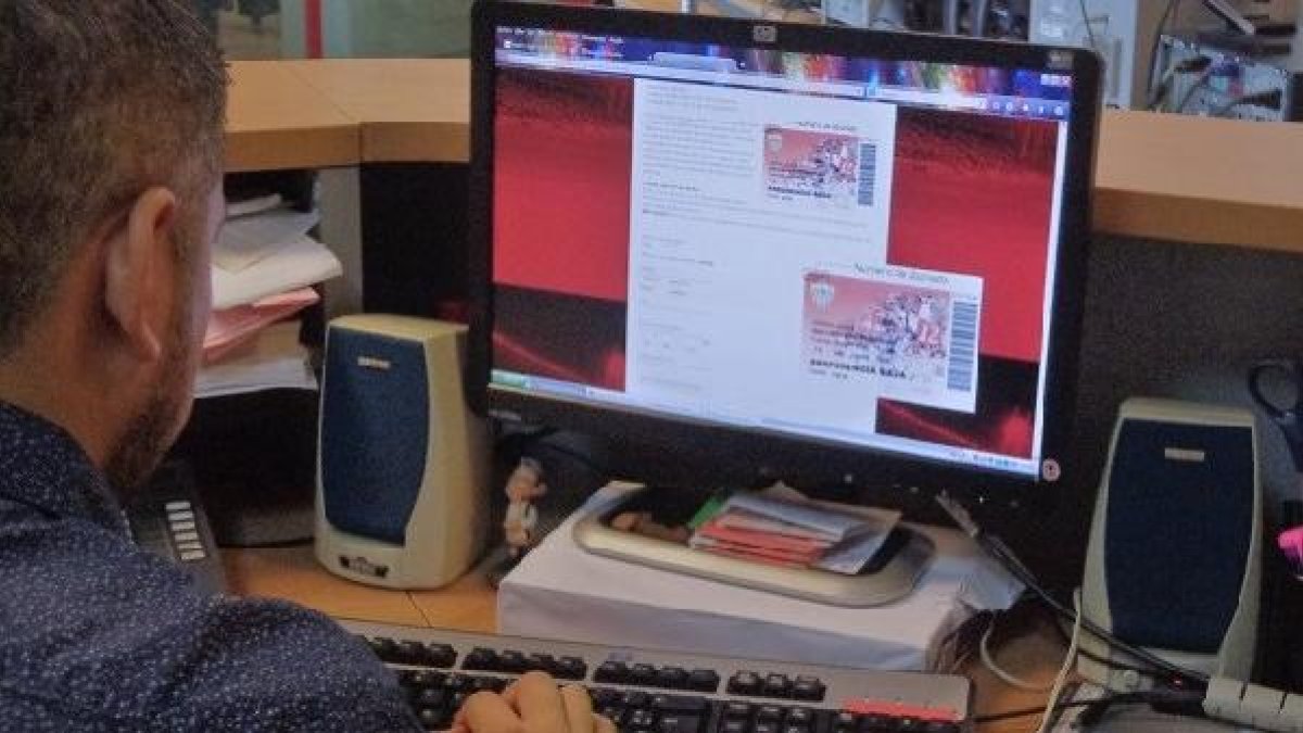 Renueva tu abono por internet.
