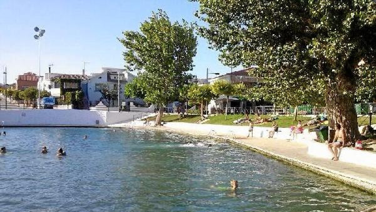 La Balsa de Cela es un lugar de encuentro para los vecinos de la comarca.