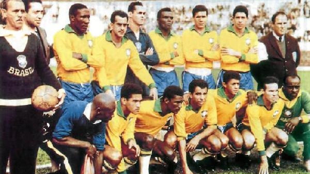 Selección de Brasil campeona del mundo en 1962 con Zito.