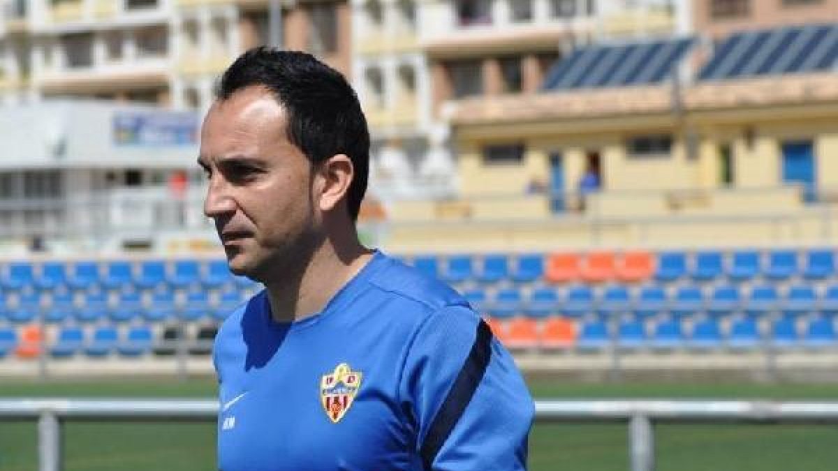 Maikel no seguirá en el Almería tras cuatro temporadas.