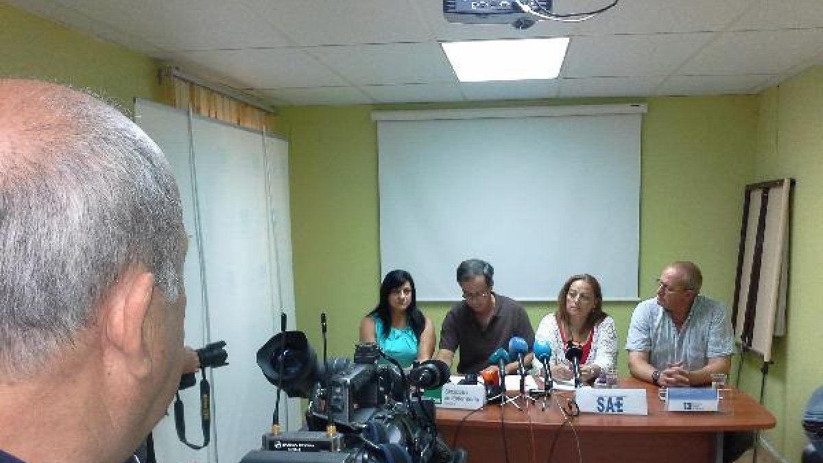 Nai Gallegos, José González, Aurelia Jiménez y Francisco Durbán en rueda de prensa.