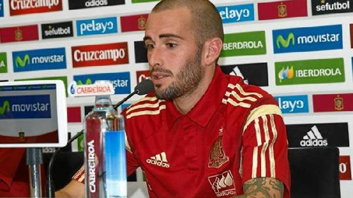 La Roja le sienta fenomenal a Aleix Vidal.