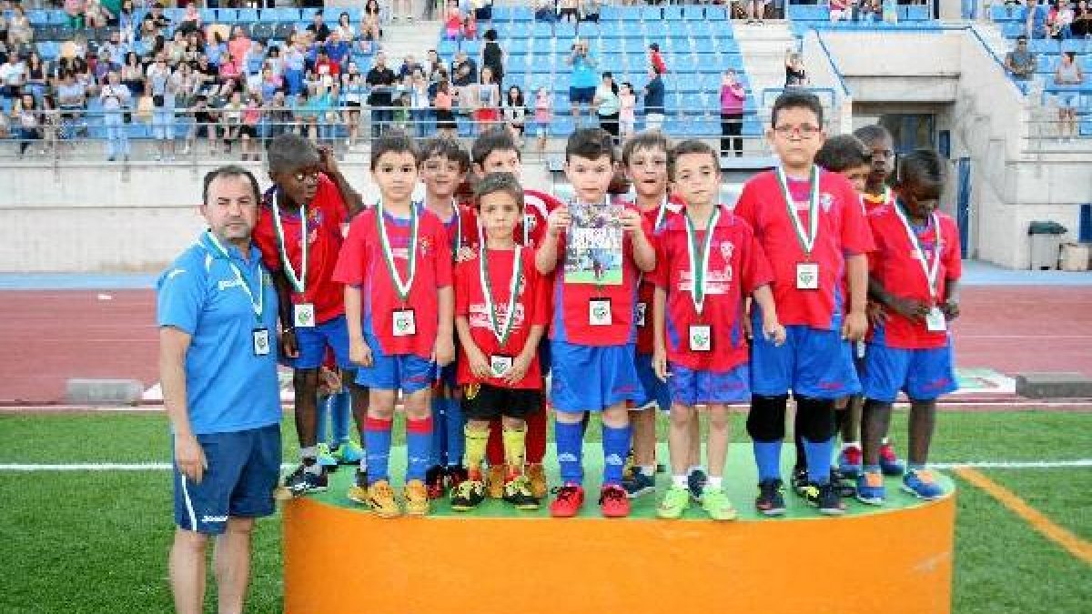 Los niños fueron los grandes protagonistas de la clausura.