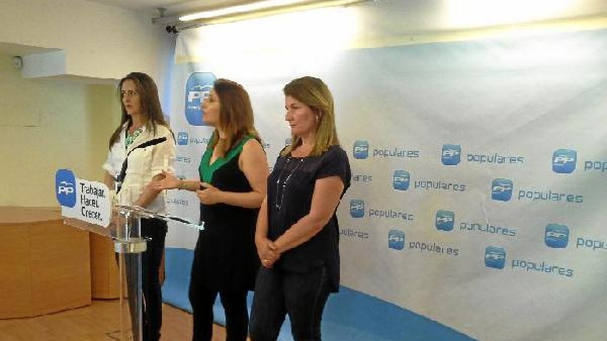 Rueda de prensa en el PP.