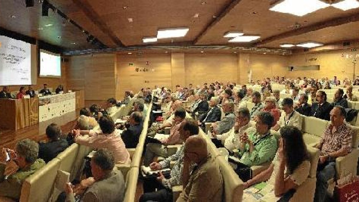 salón de actos de Cajamar durante la intervención de Carmen Lillo