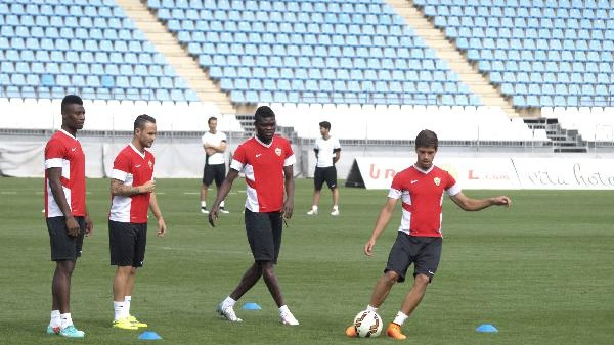 Antonio Marín espera seguir en el Almería.