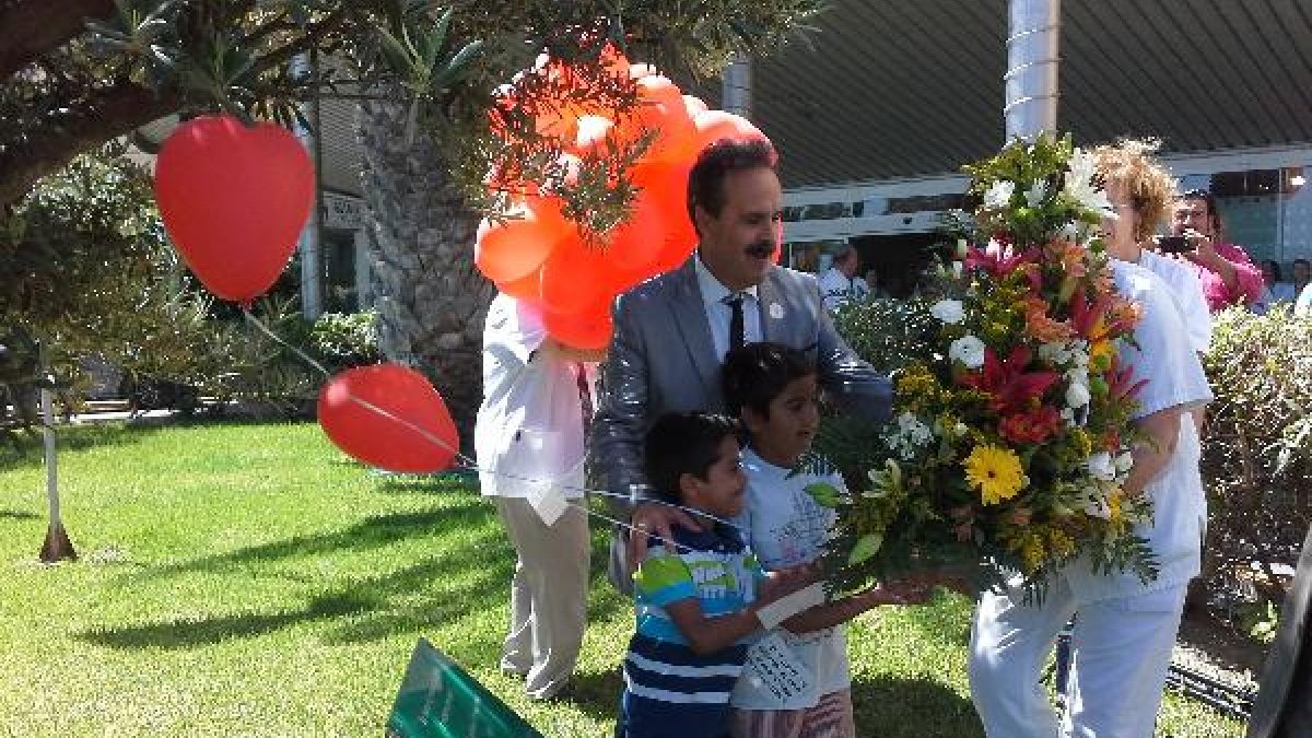 Dos niños en tratamiento de diálisis homenaje en el Día Nacional del Donante.