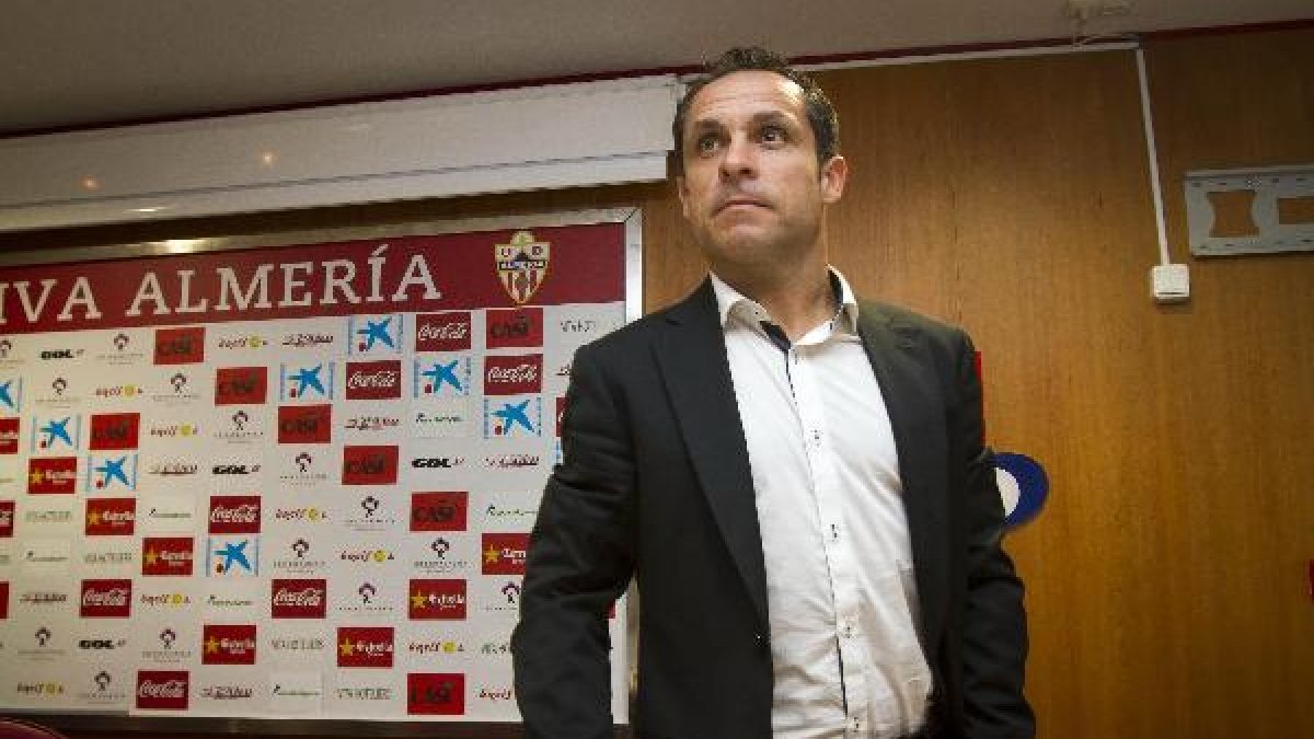 Sergi Barjuan vivirá la segunda etapa en el Almería.