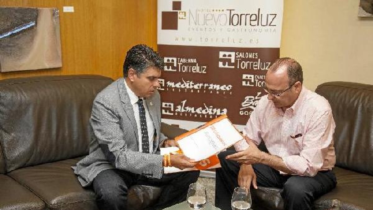 Imagen de la reunión ayer entre Rodríguez-Comendador y Cazorla.