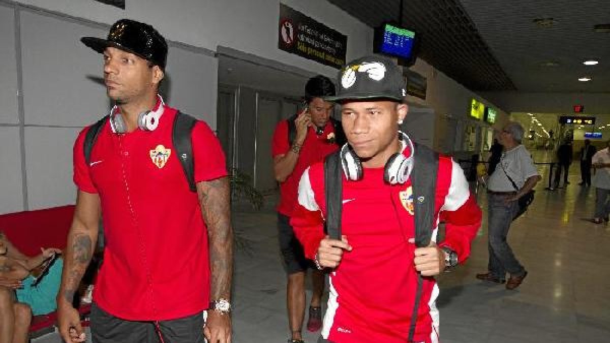 Michel Macedo tiene ofertas para salir de Almería.