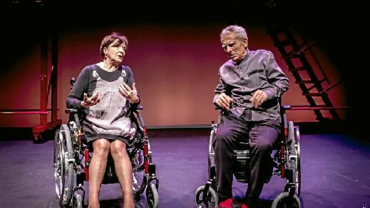 Petra Martínez y Juan Margallo, en un momento de la función.