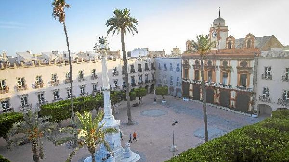 La plaza vieja  es uno de los cinco espacios del Casco Histórico donde ya funciona el WIFI libre..