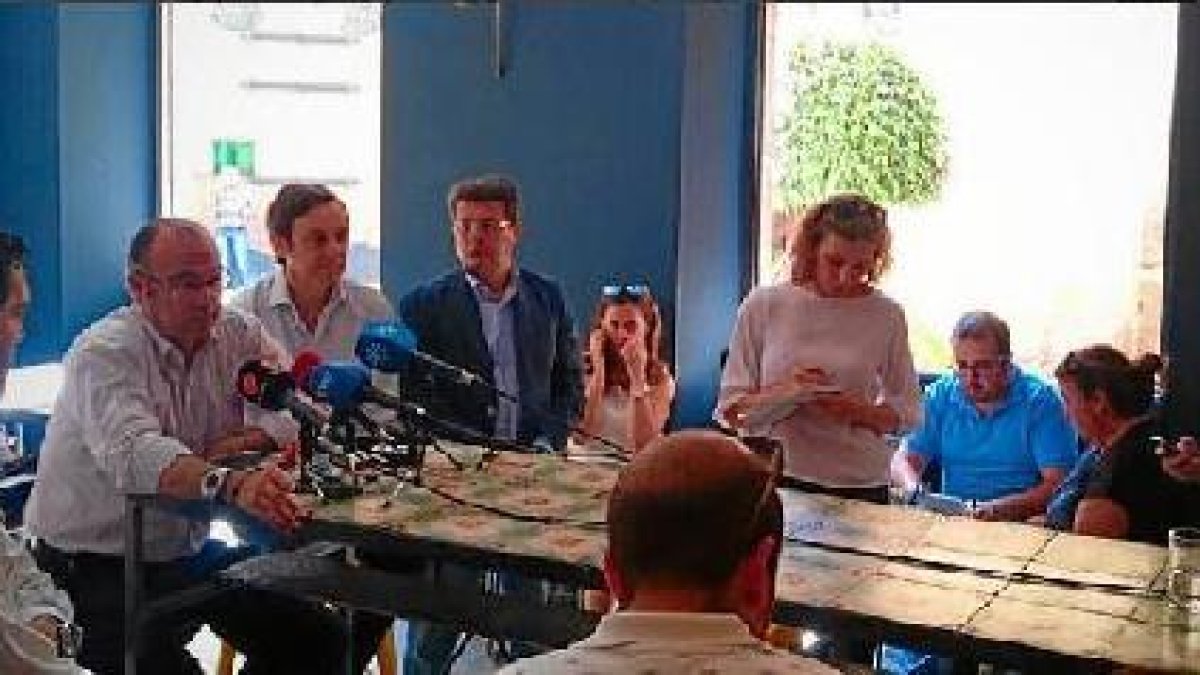 Desayuno informativo Luis Rogelio con la prensa