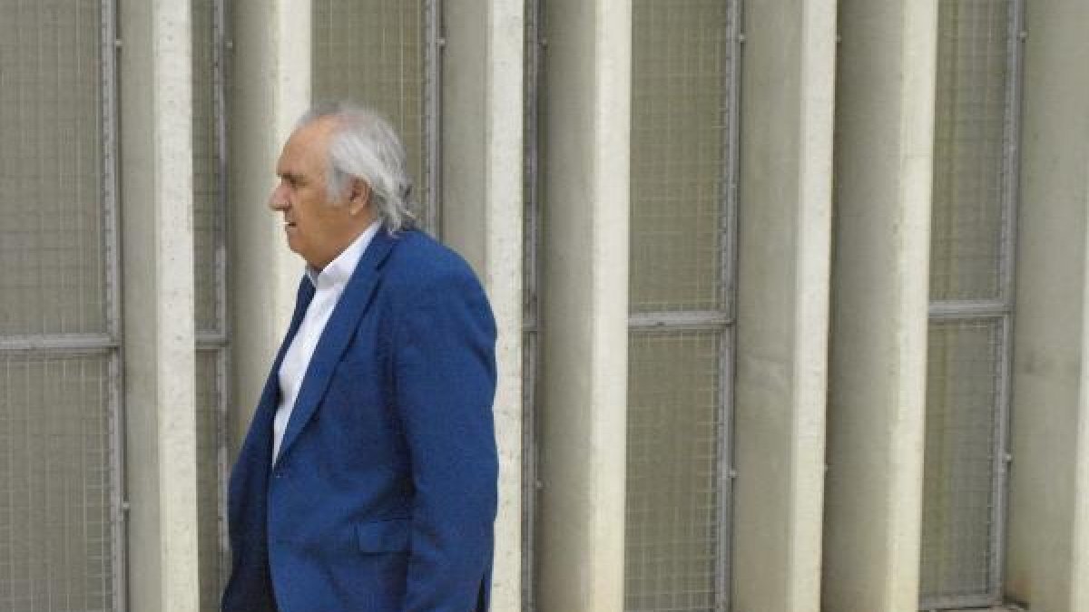 Alfonso García, este miércoles camino de la sede.