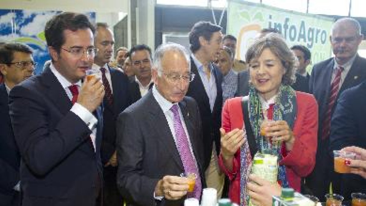 La ministra durante su visita a Infoagro.