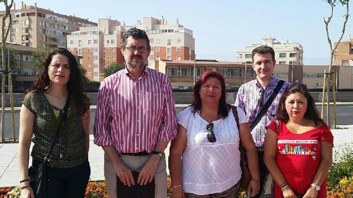 Rafael Esteban junto a miembros de su candidatura.