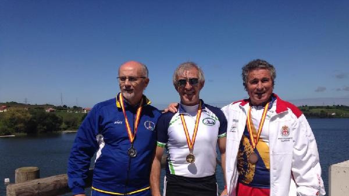 Fulgencio Hernández (derecha).