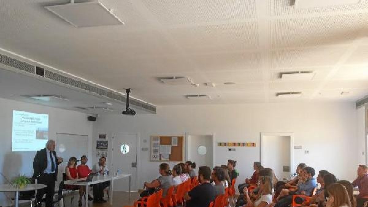 visita de Jonathan Baum a familias de alumnos del Liceo Erasmus