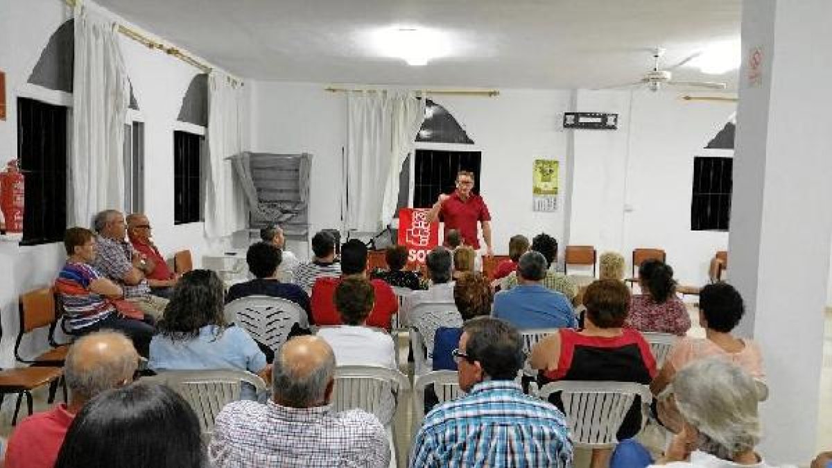 El candidato, Antonio López Olmo, en uno de los actos.