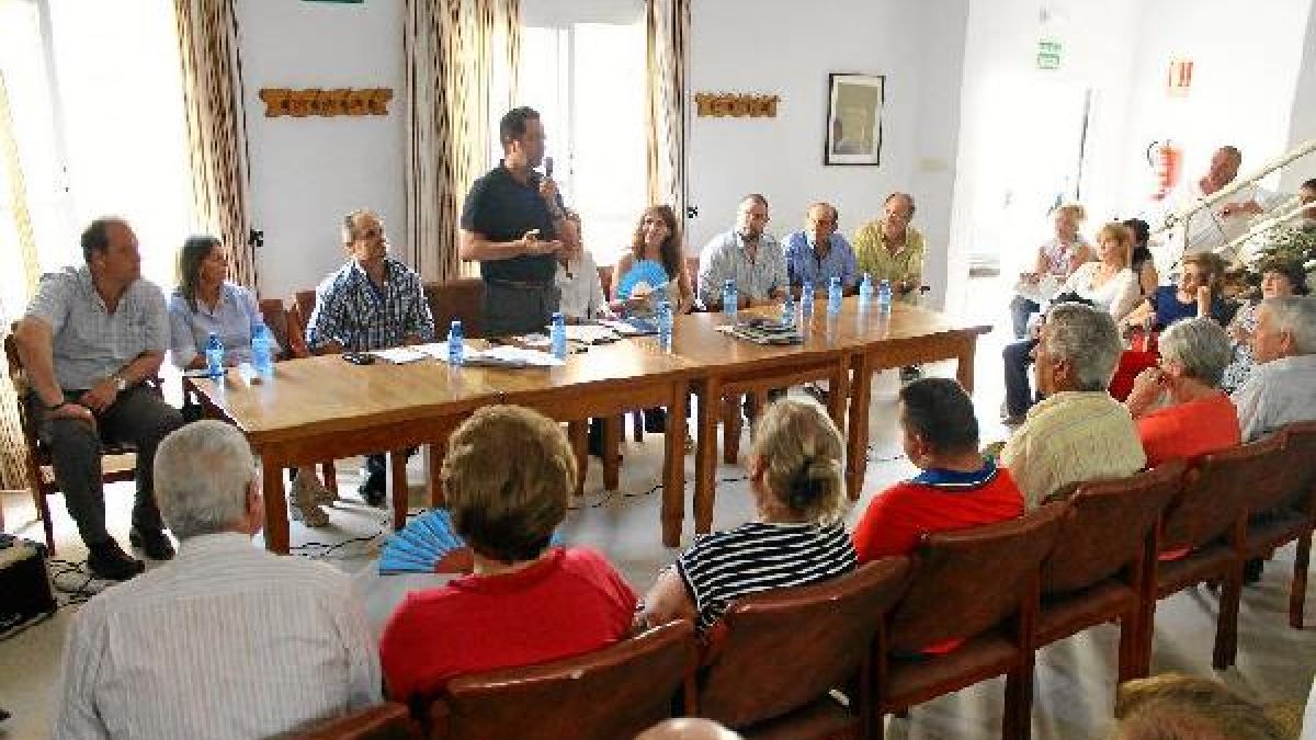 Francisco Góngora en uno de los encuentros mantenidos.