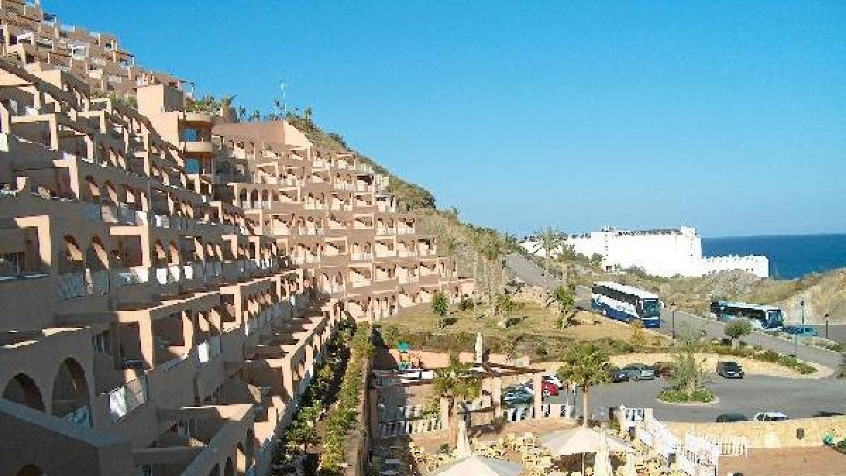 El Puerto Marina, que abre el 1 de junio, está junto a los apartamentos del Sabadell