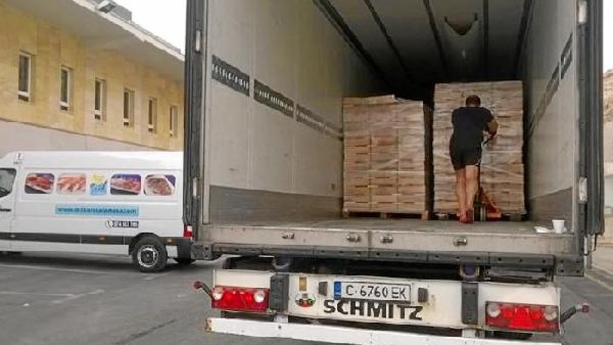 Camión con caballa fresca de Almería rumbo a Bulgaria