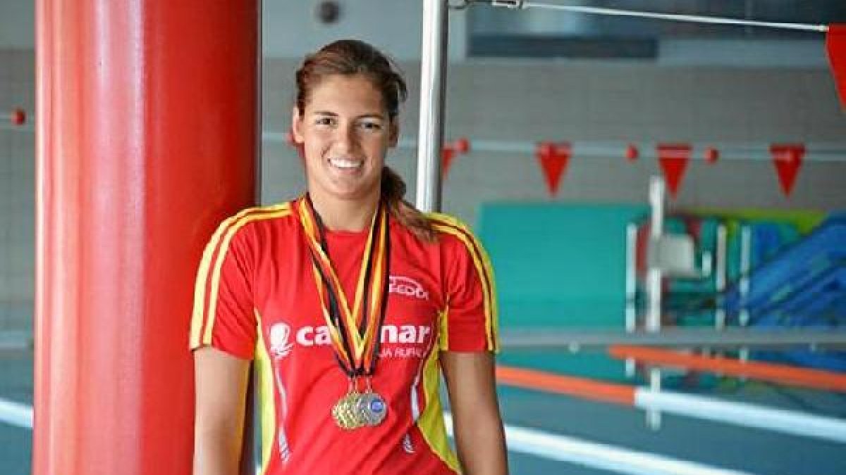 Michelle Alonso con la camiseta de Cajamar.