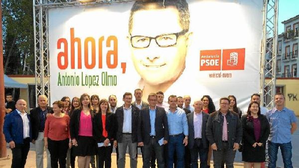 López Olmo señala que está acompañado por gente joven, preparada y comprometida.