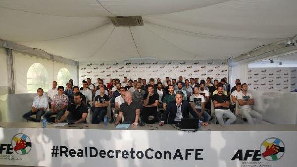 Reunión de la AFE para explicar su postura.